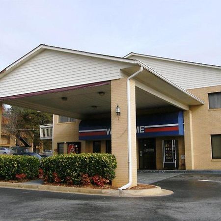 Rodeway Inn Jonesboro Bagian luar foto