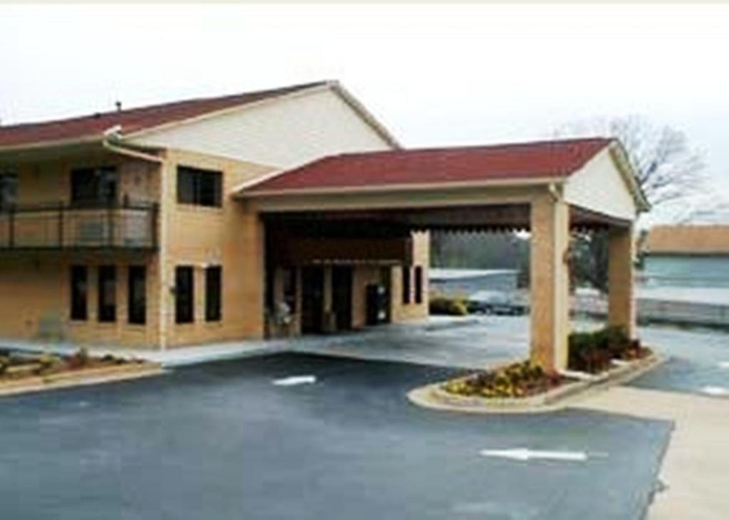 Rodeway Inn Jonesboro Bagian luar foto