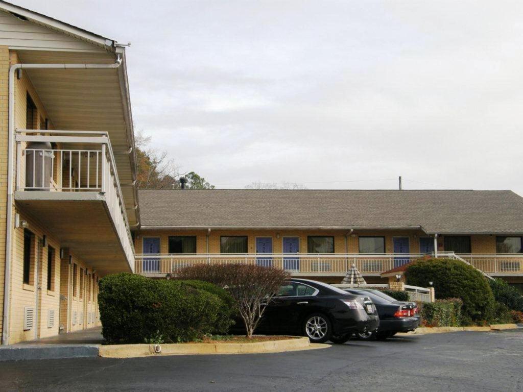 Rodeway Inn Jonesboro Bagian luar foto