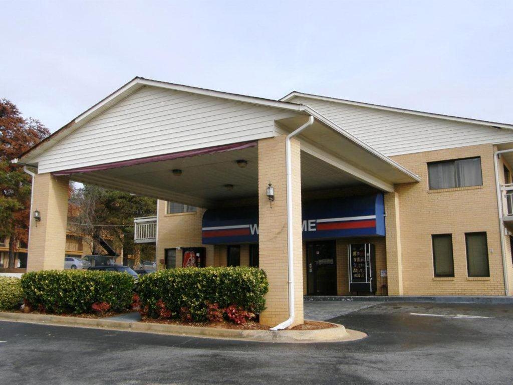 Rodeway Inn Jonesboro Bagian luar foto